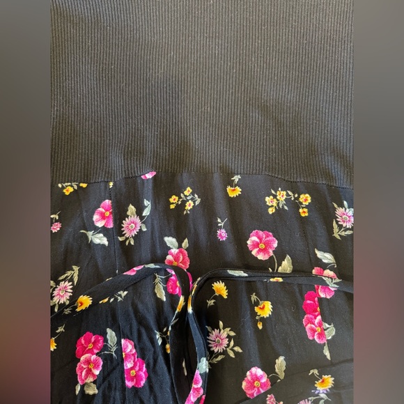Vintage 90’s Black and Pink Floral Short Sleeve Mini Dress - Picture 7 of 10